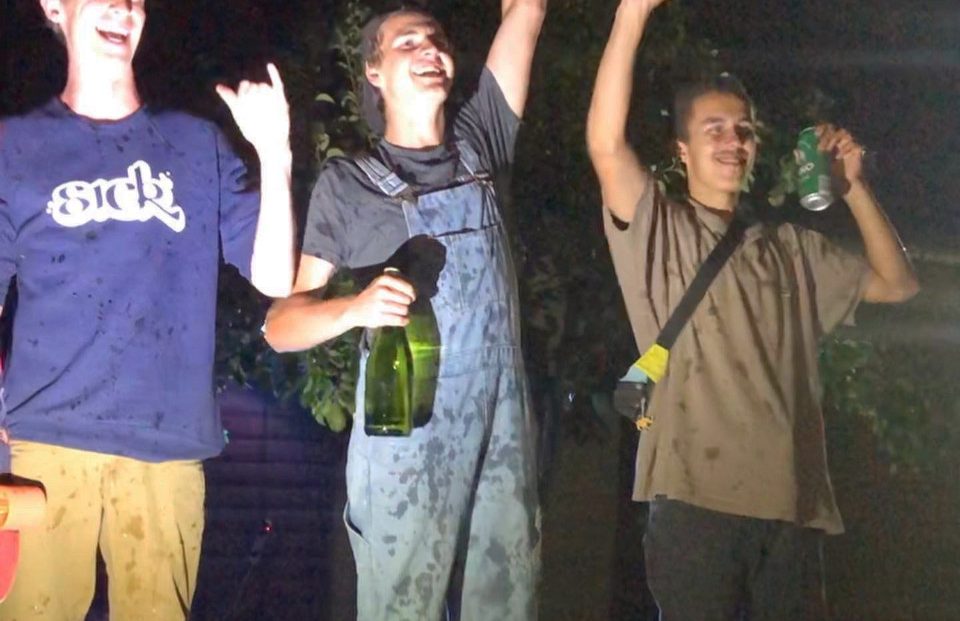 Patrick, Antoine and Carlos on the No Paws Down 2020 podium. Photo by Adrien Vuvan.